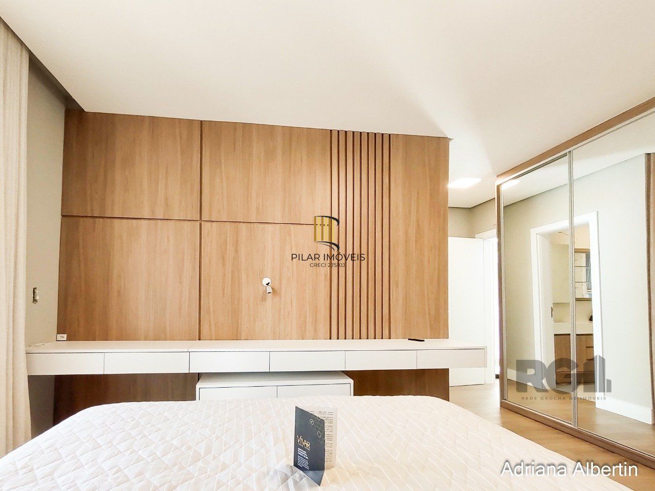 Casa Condominio para Venda - 266.44m², 4 dormitórios, sendo 4 suites, 2 vagas - Alphaville