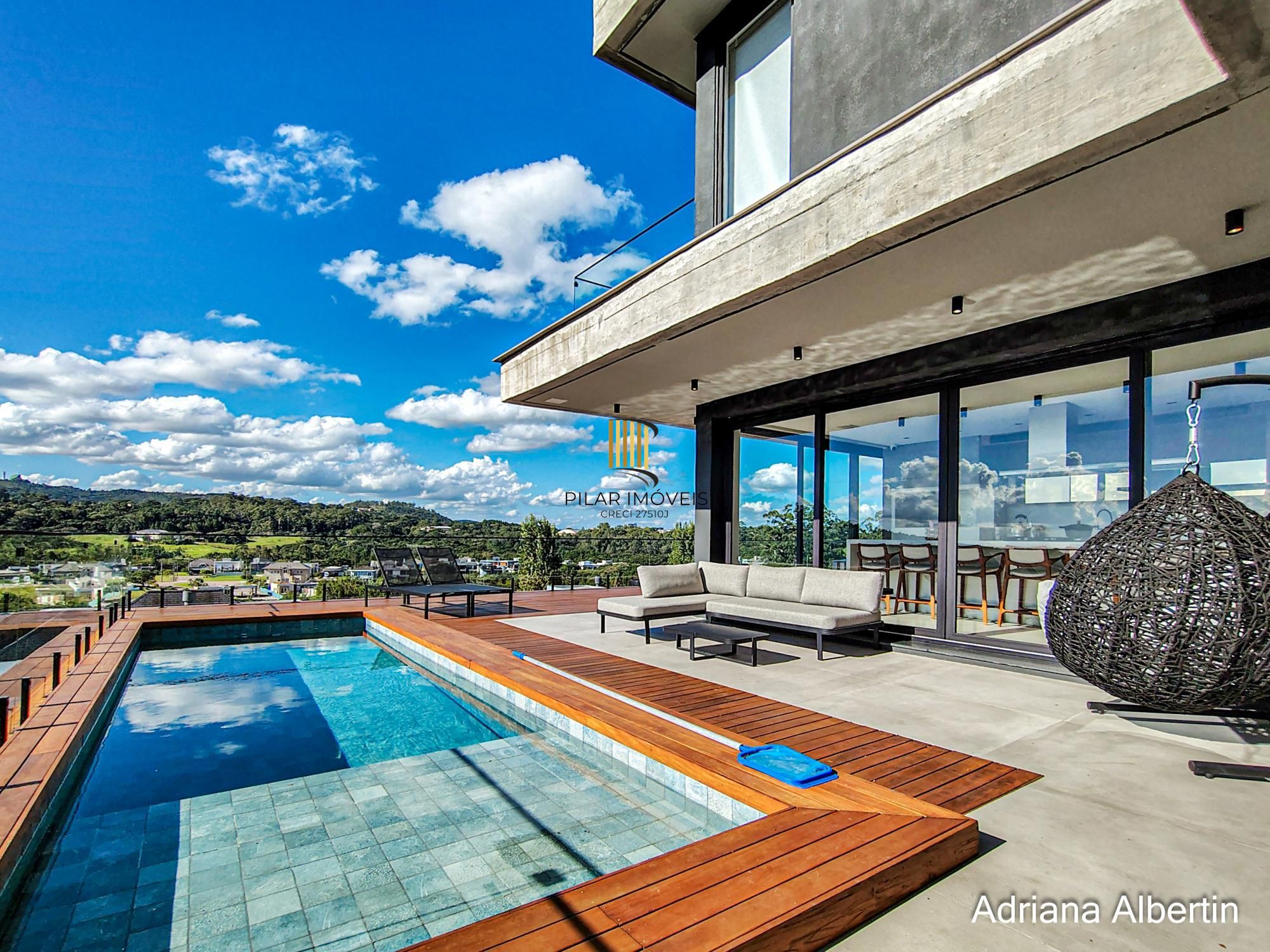 Casa com 4 suítes e escritório - Alphaville Porto Alegre