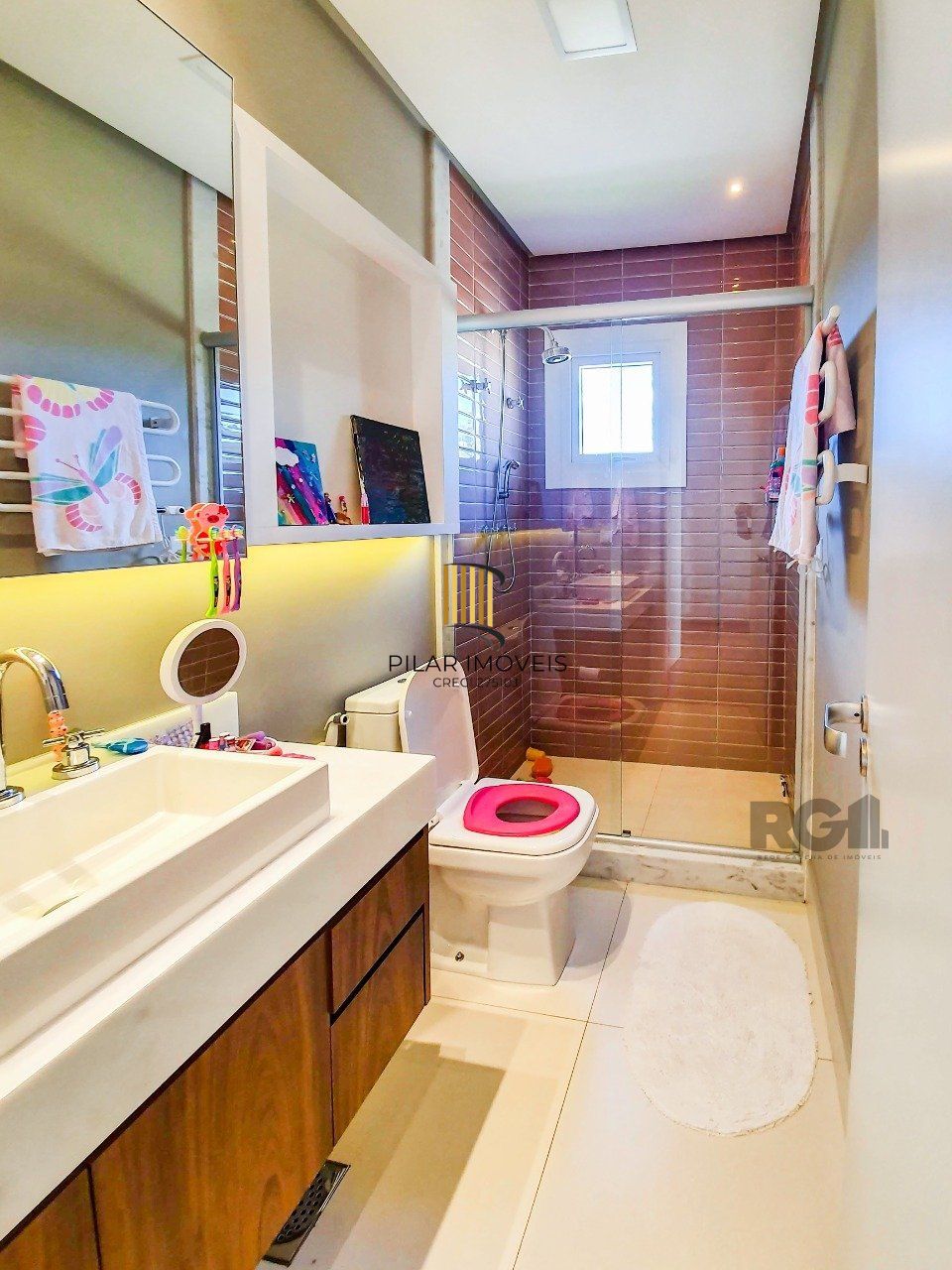 Casa Condominio para Venda - 293.86m², 3 dormitórios, sendo 3 suites, 2 vagas - Alphaville