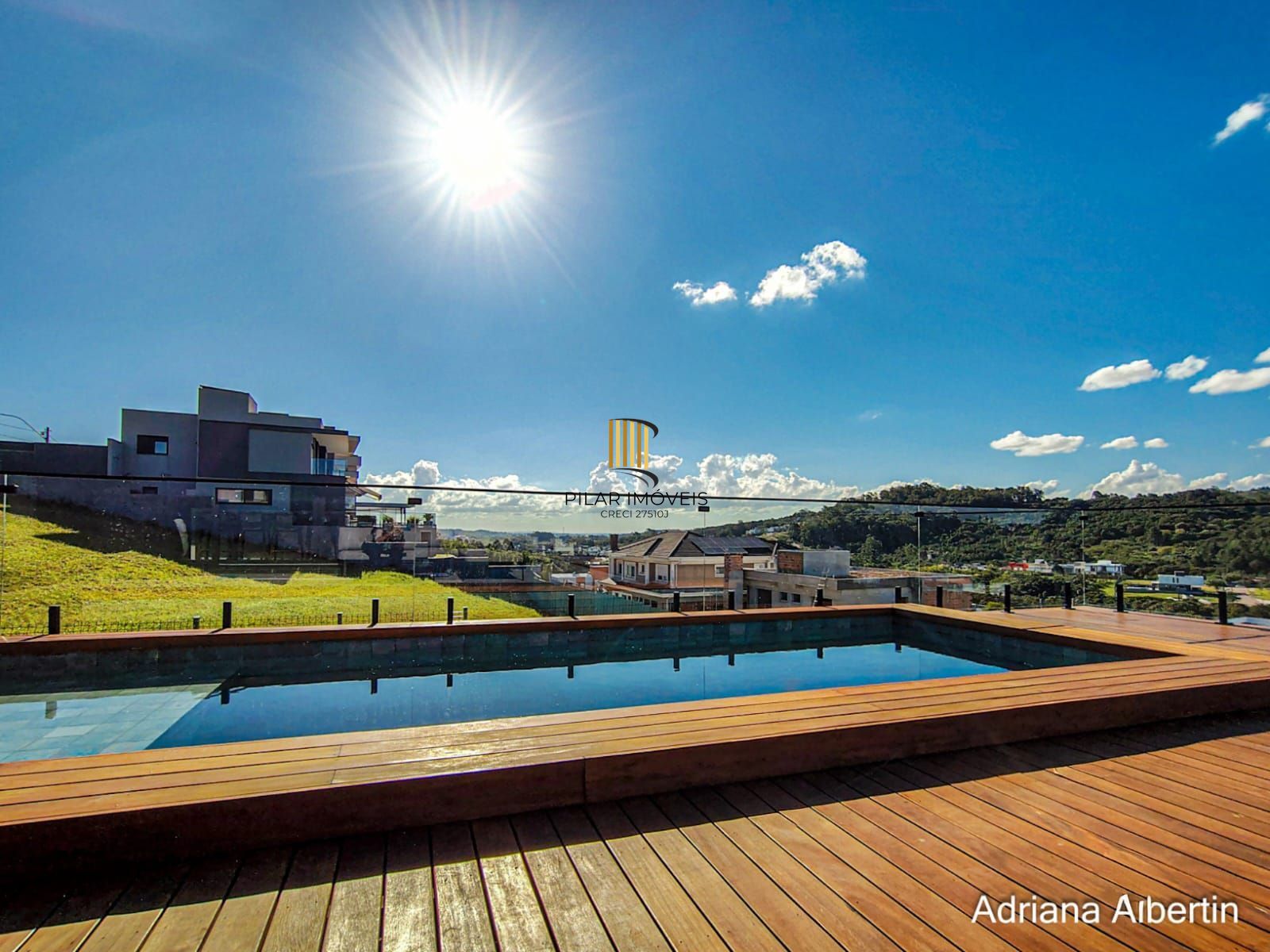Casa com 4 suítes e escritório - Alphaville Porto Alegre
