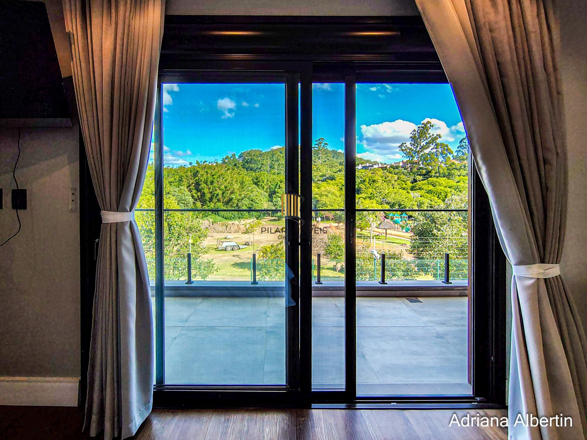 Casa em condomínio na Estrada das Três Meninas com 3 suítes