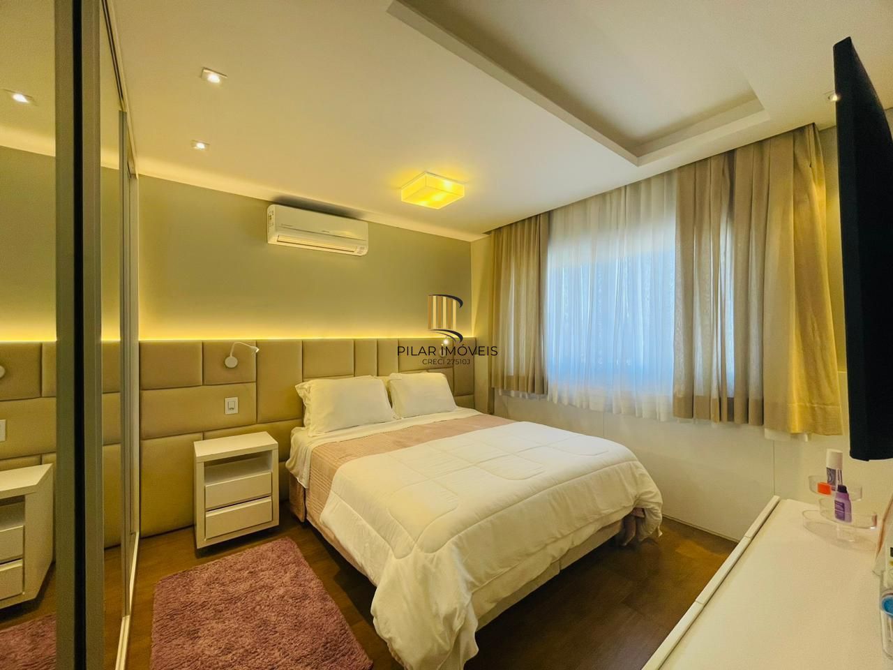 Casa de Condomínio 5 dormitórios no bairro Maristela