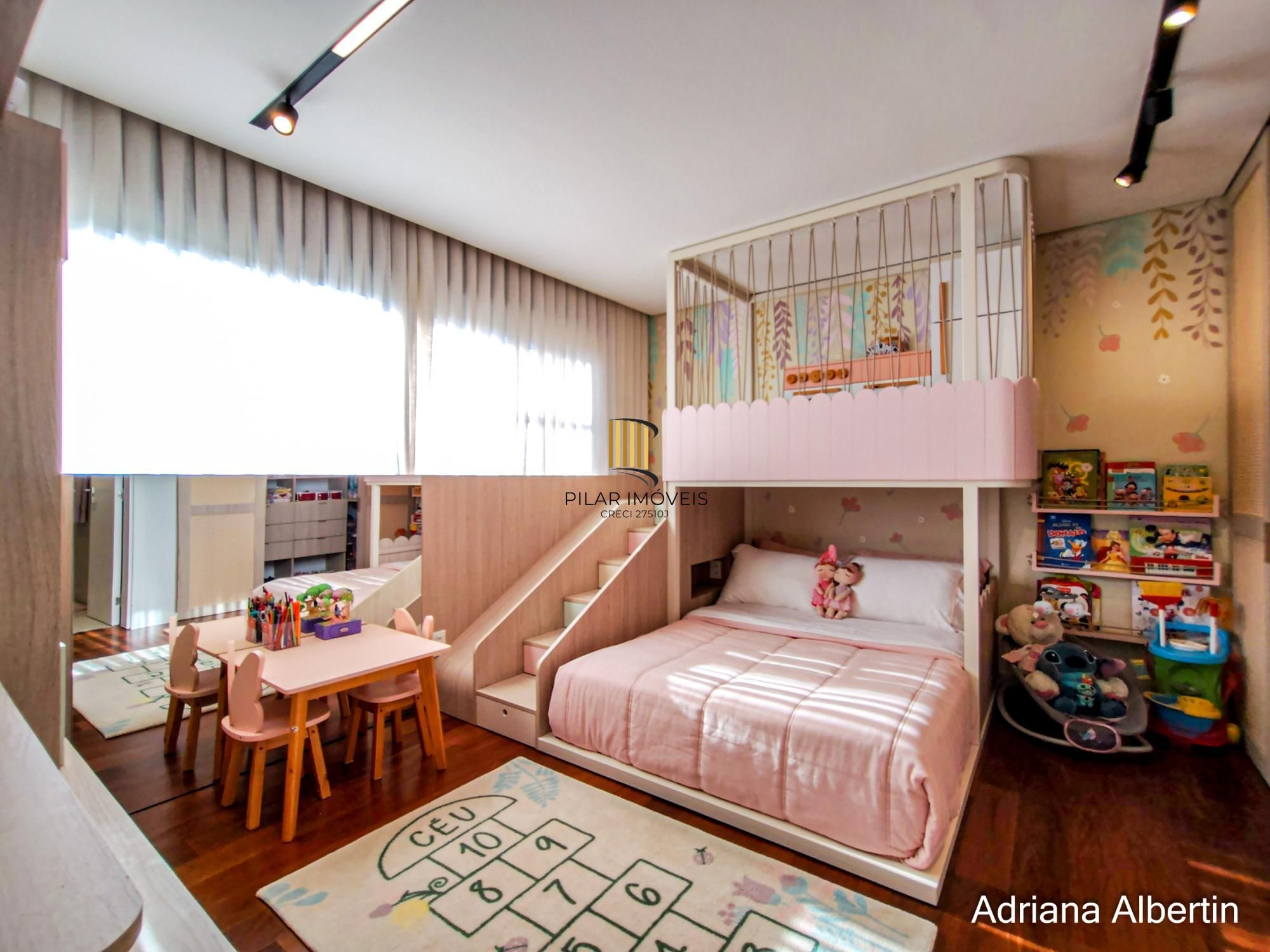 Casa com 4 suítes e escritório - Alphaville Porto Alegre