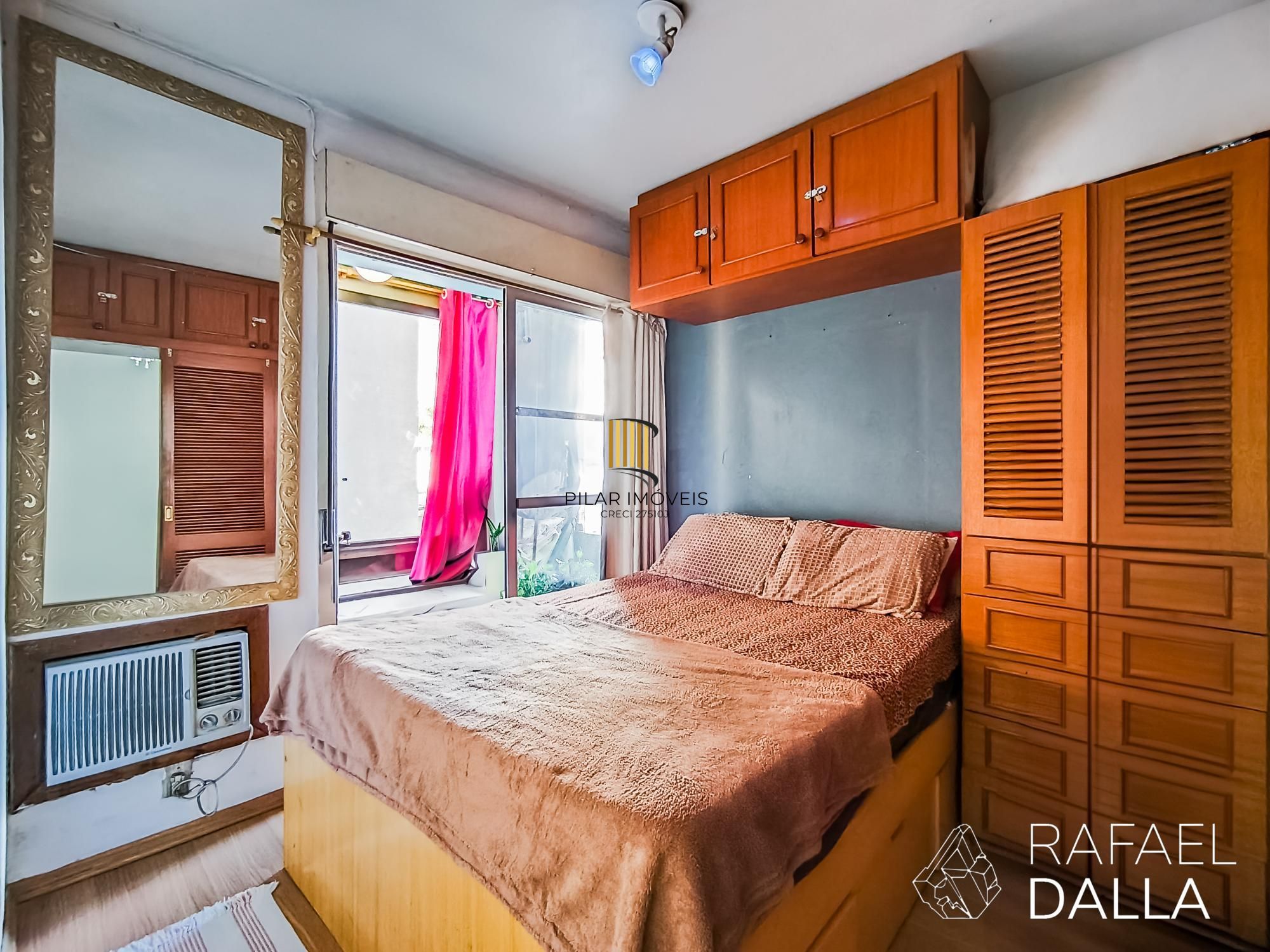 Apartamento de 1 dormitório com sacada na Barão do Gravataí, Menino Deus