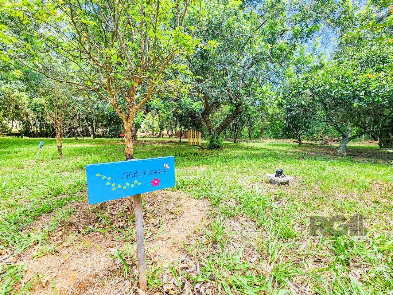 Casa Condominio 3 Dormitório(s) Bairro Campo Novo