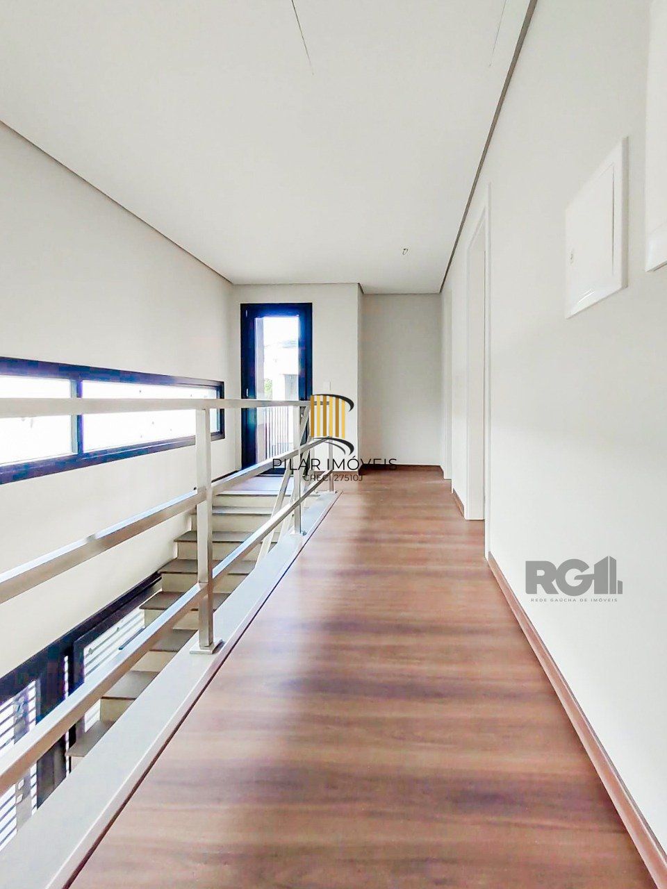 Casa Condominio para Venda - 280m², 3 dormitórios, sendo 3 suites, 2 vagas - Alphaville