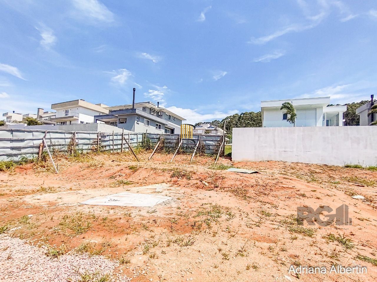 Casa de Condomínio 3 dormitórios no bairro Alphaville