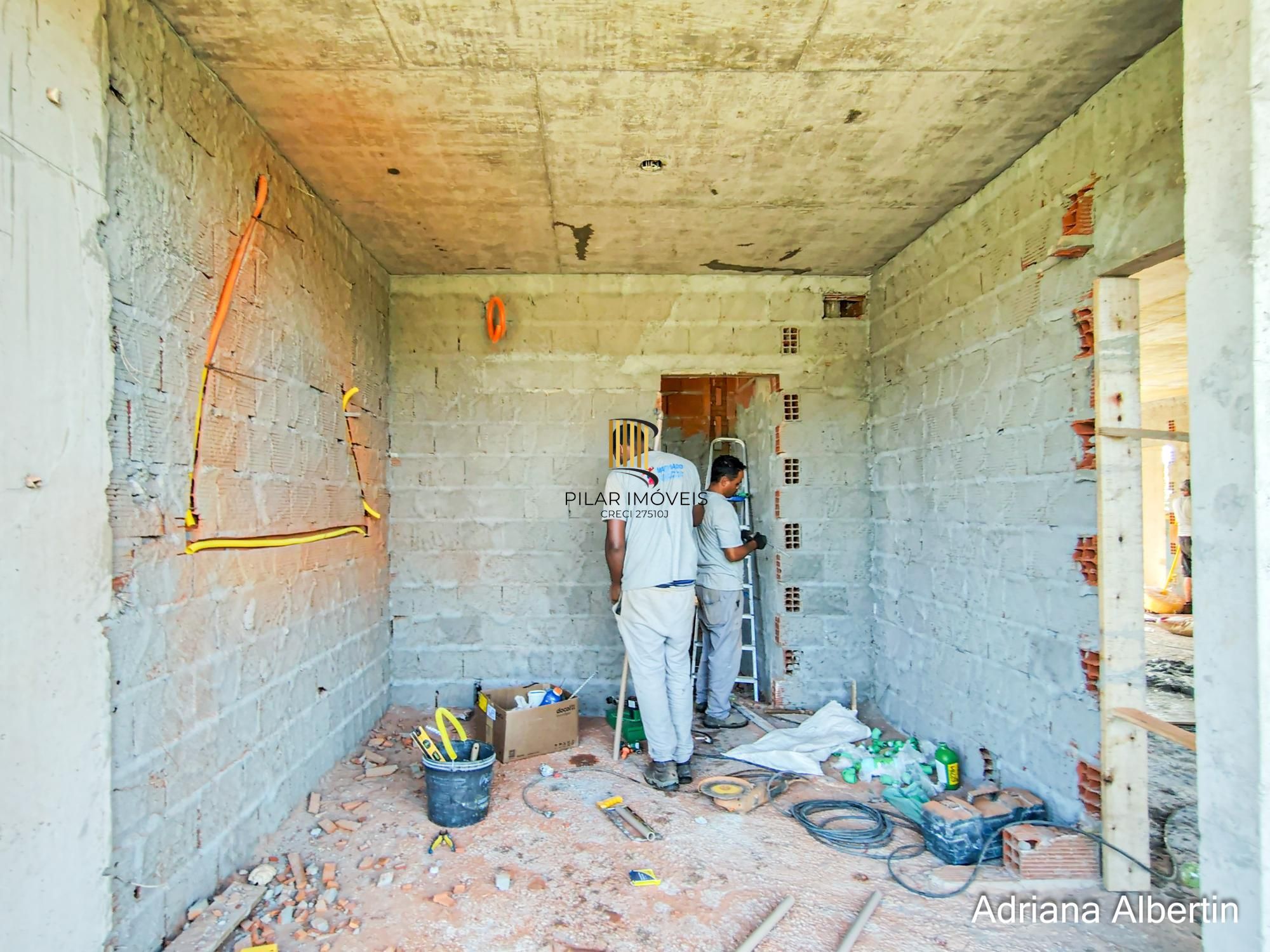 Casa térrea em condomínio na Estrada das Três Meninas – Alphaville