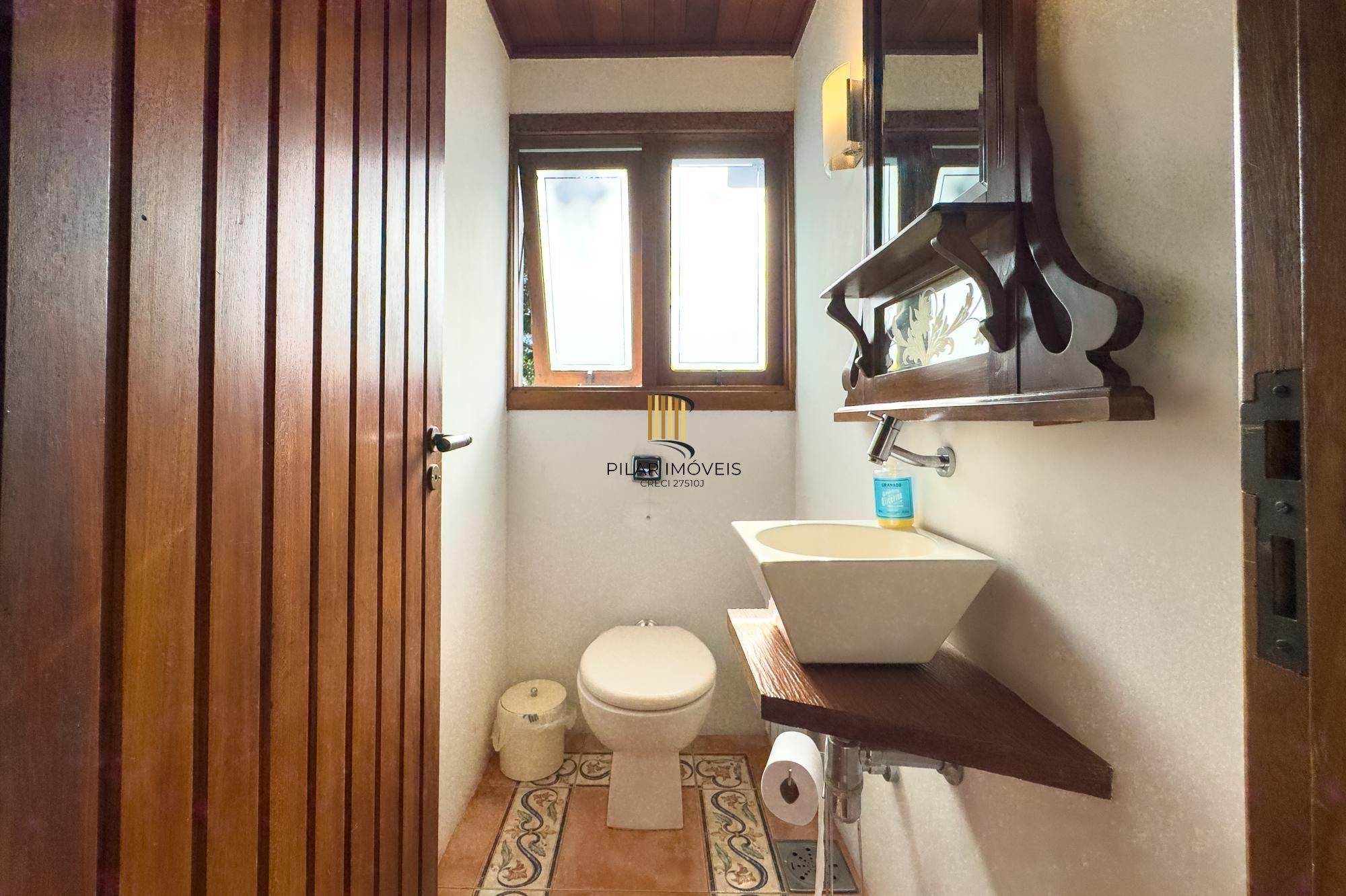 Casa no Parque Knorr com 3 dormitórios e piscina aquecida