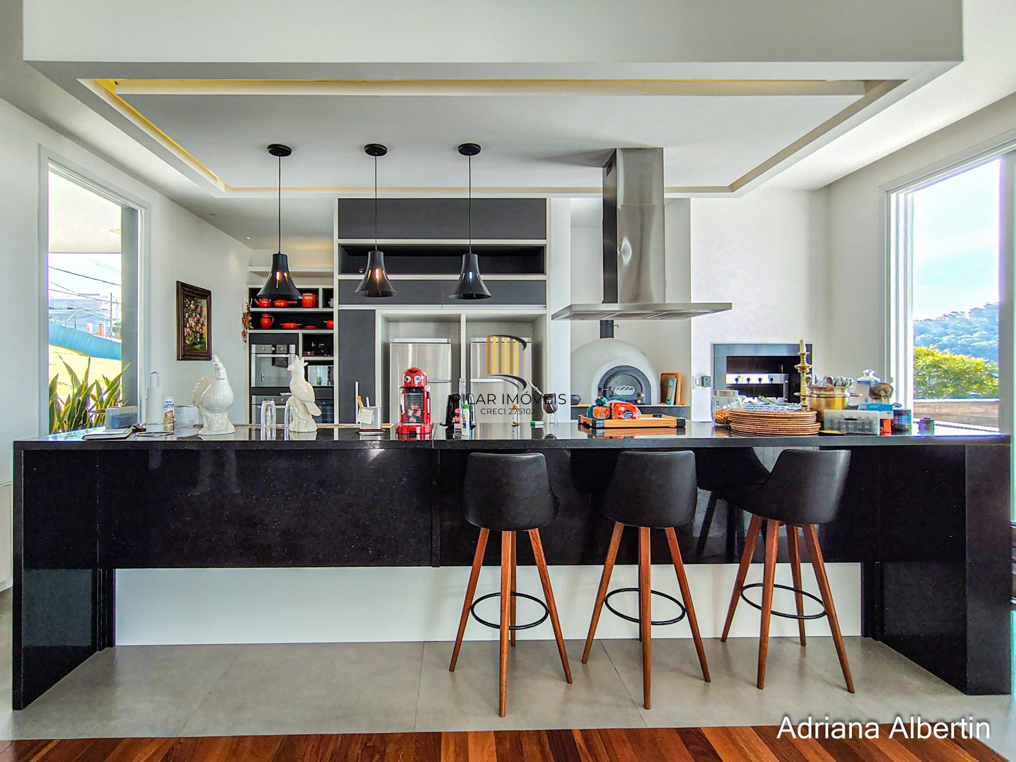 Casa com 660m² no Alphaville Porto Alegre para quem quer espaço, vista e personalidade — sem cair no padrão genérico