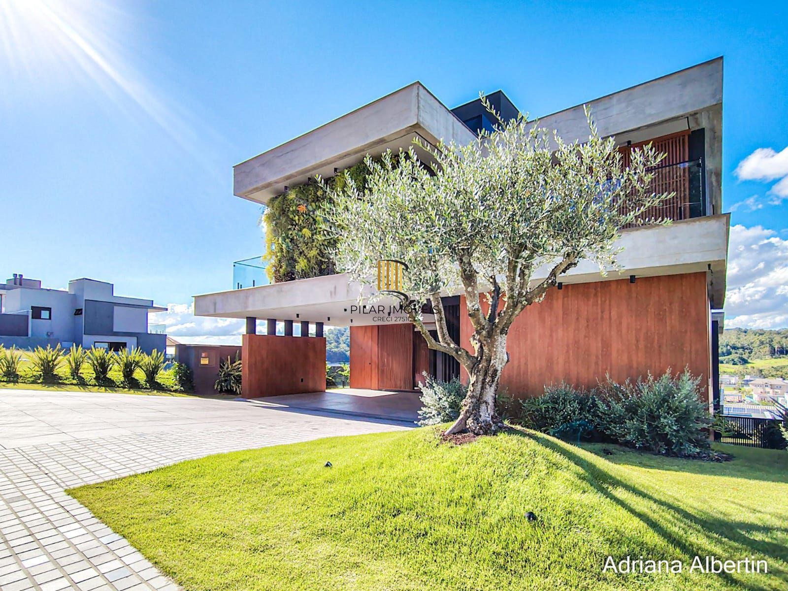 Casa com 4 suítes e escritório - Alphaville Porto Alegre