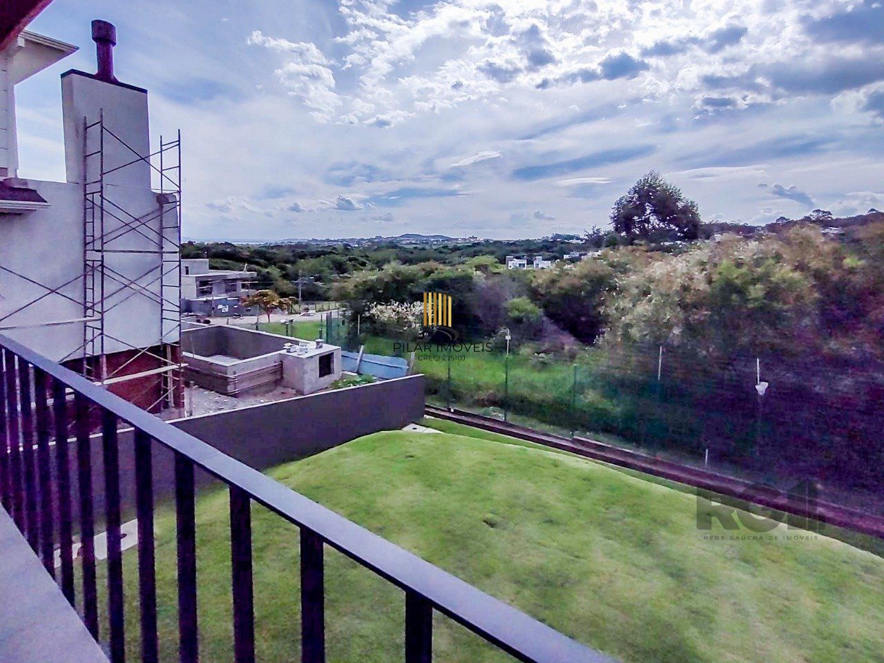 Casa Condominio para Venda - 280m², 3 dormitórios, sendo 3 suites, 2 vagas - Alphaville