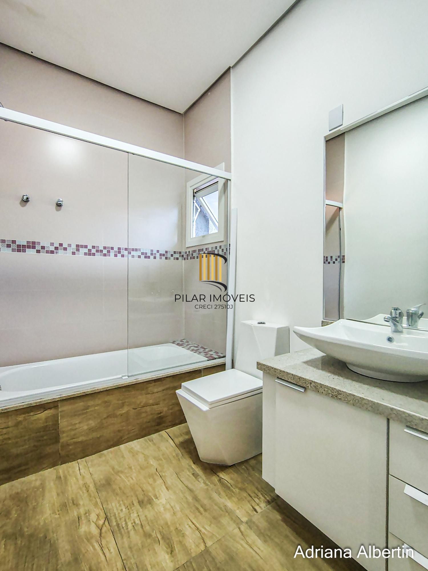 Casa de Condomínio 3 dormitórios no bairro Alphaville