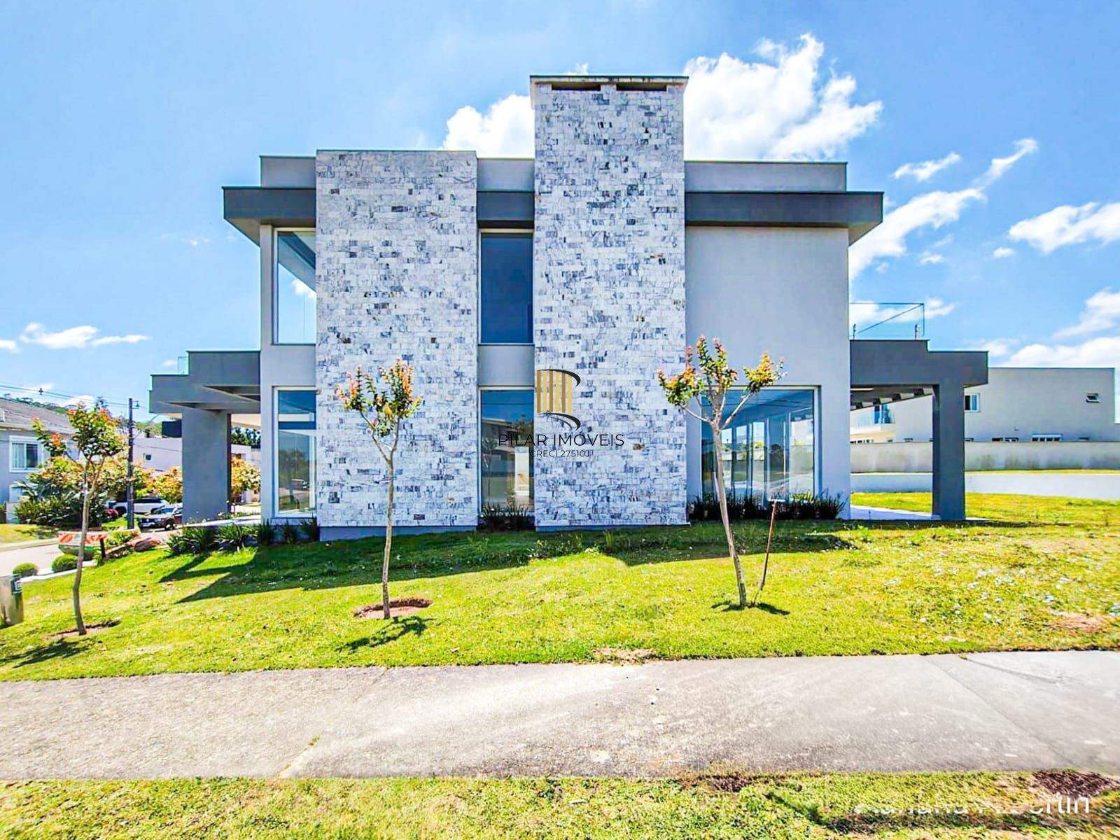 Casa Condominio 4 Dormitório(s) Bairro Alphaville