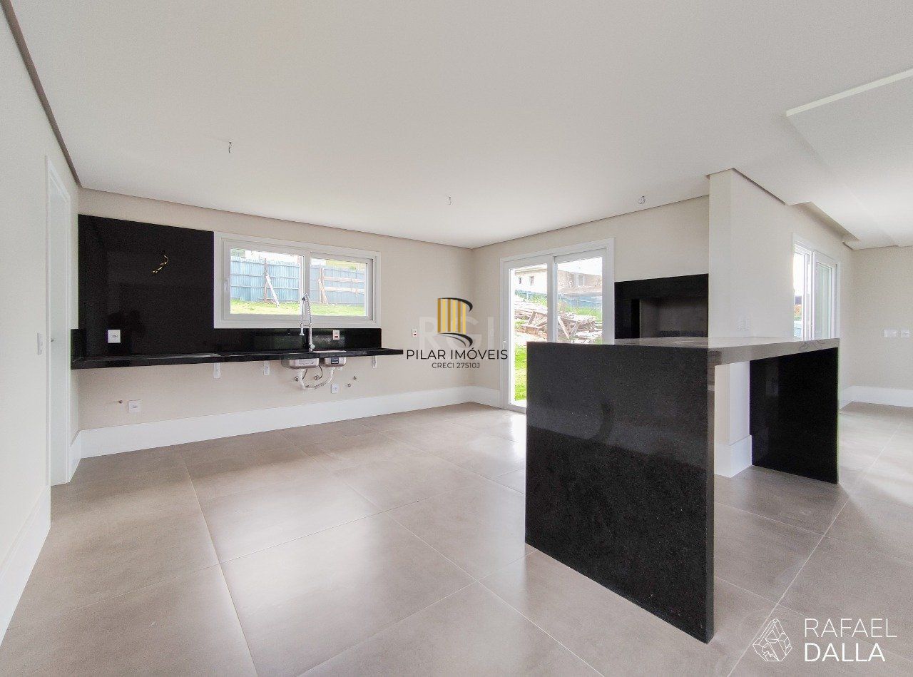Casa Condominio para Venda - 357m², 4 dormitórios, sendo 4 suites, 4 vagas - Alphaville
