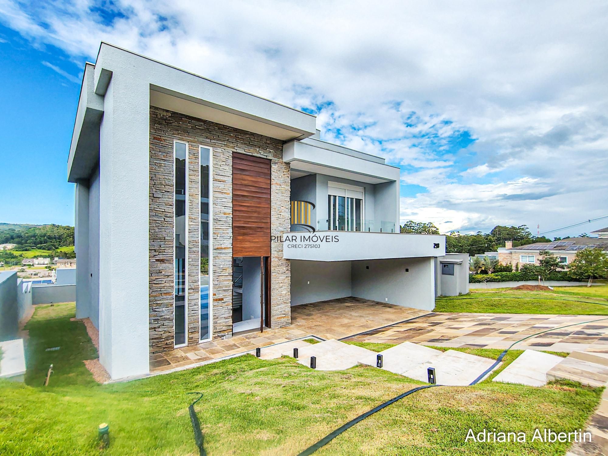 Casa Condominio 3 Dormitório(s) Bairro Alphaville