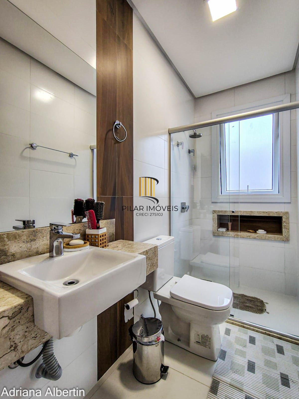 Casa térrea à venda no Alphaville Porto Alegre | 3 suítes | Ambientes integrados