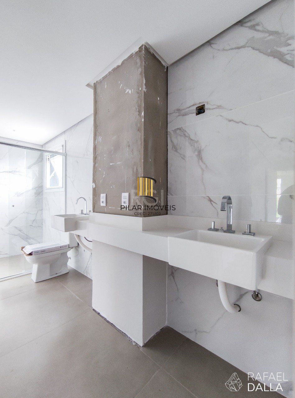 Casa Condominio para Venda - 357m², 4 dormitórios, sendo 4 suites, 4 vagas - Alphaville