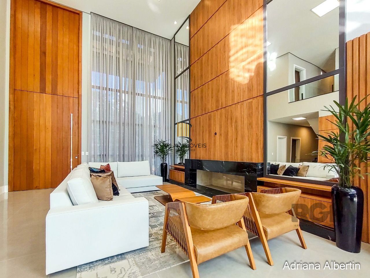 Casa Condominio para Venda - 266.44m², 4 dormitórios, sendo 4 suites, 2 vagas - Alphaville