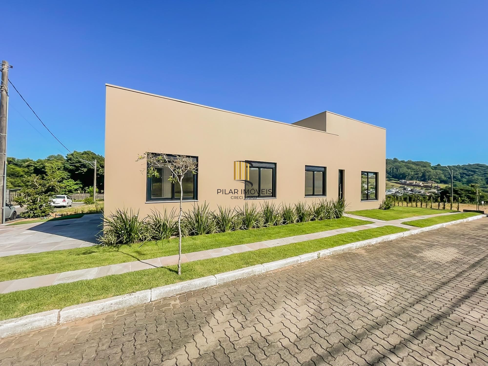 Casa térrea com 100m² privativo, em condomínio fechado na Estrada Jorge Pereira Nunes - Pilar Imóveis