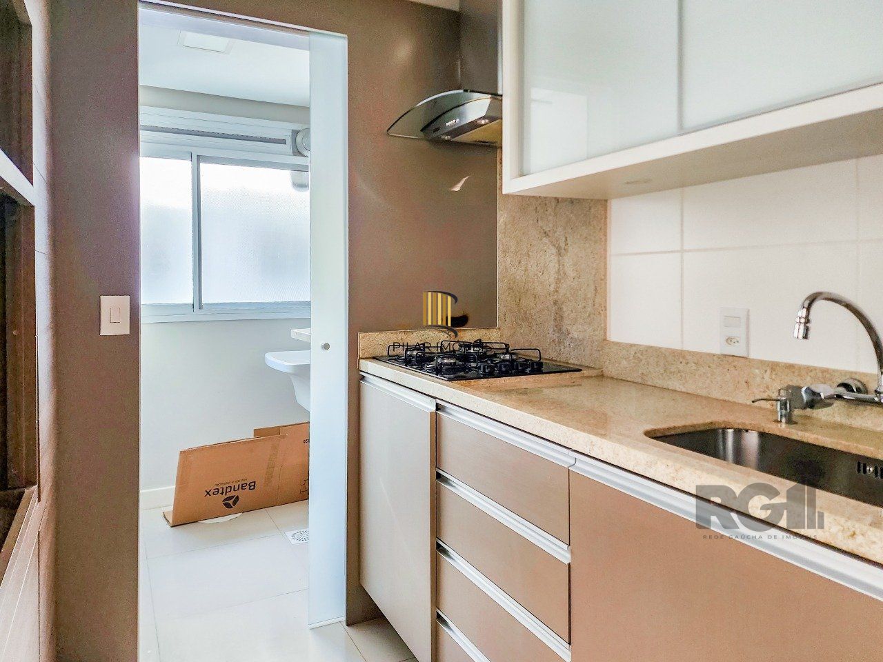 Ótimo apartamento com 2 dorm, 1 suite