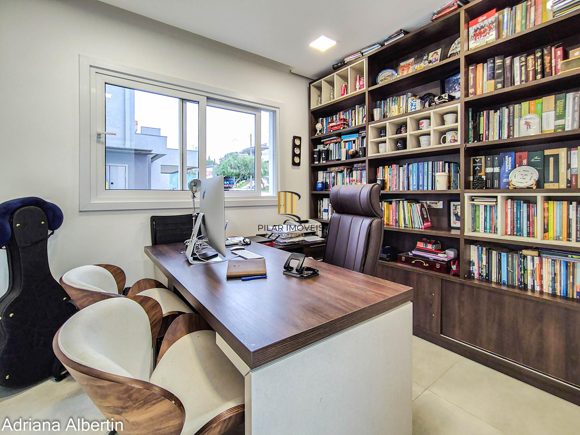 Casa térrea à venda no Alphaville Porto Alegre | 3 suítes | Ambientes integrados