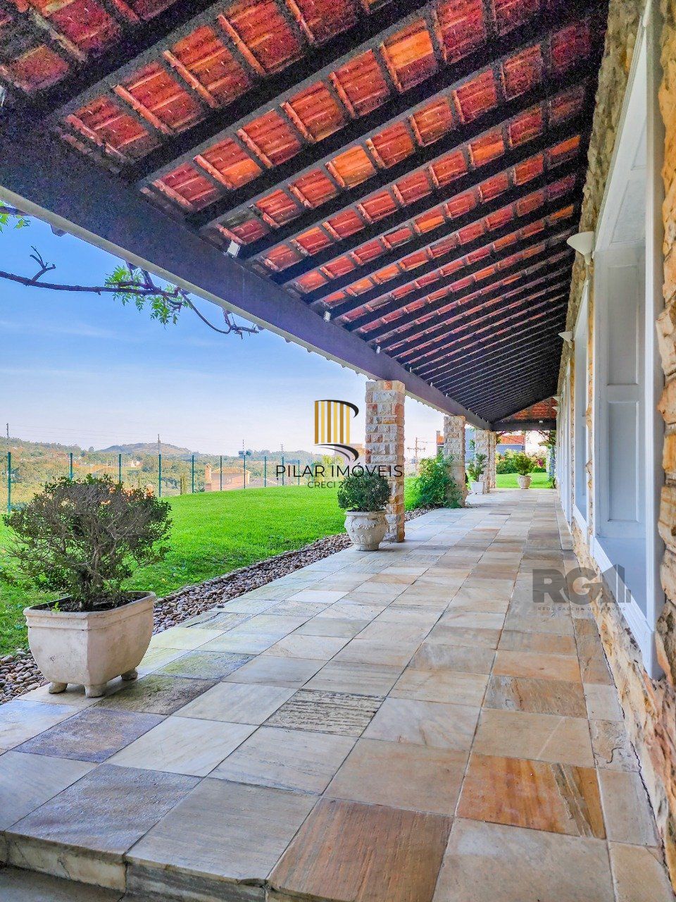 Casa de Fazenda com 1.318m²