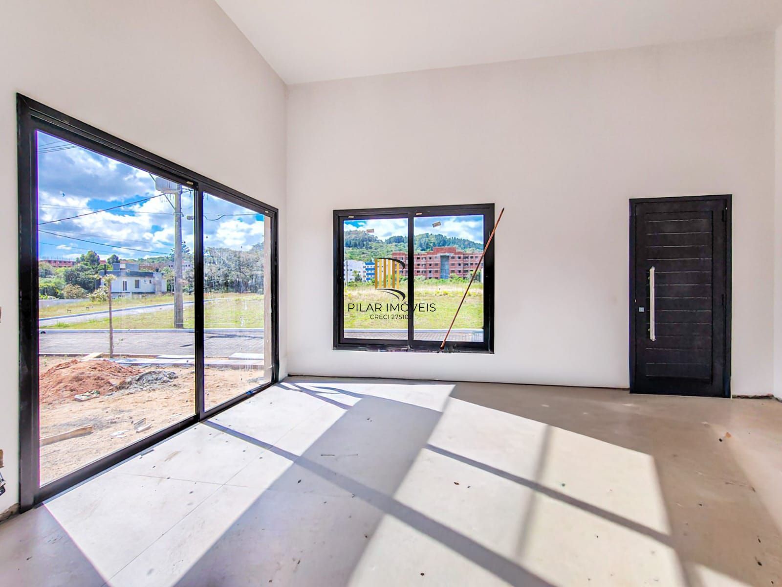 Casa térrea em condomínio fechado