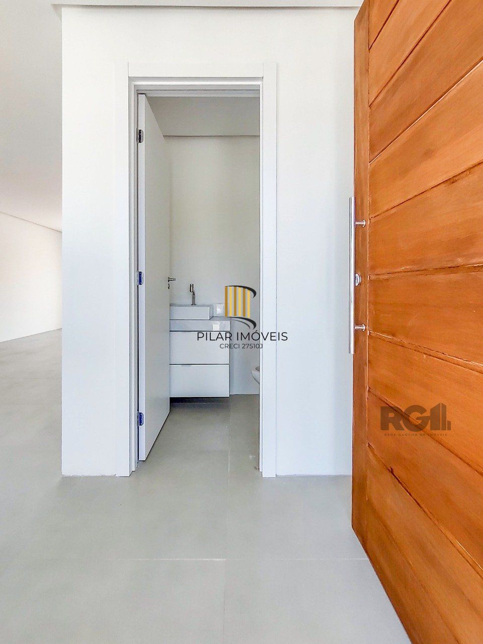 Casa Condominio 3 Dormitório(s) Bairro Campo Novo