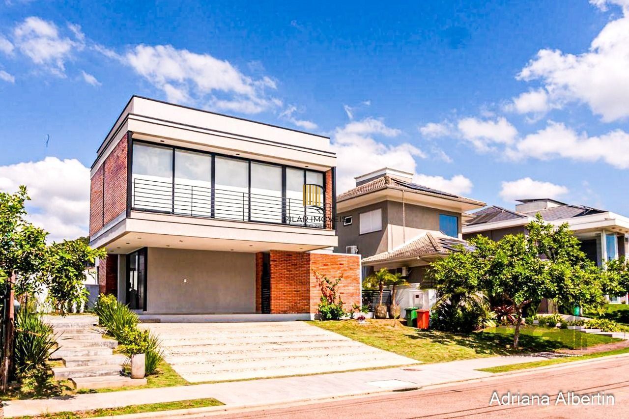 Casa de Condomínio 4 dormitórios no bairro Alphaville