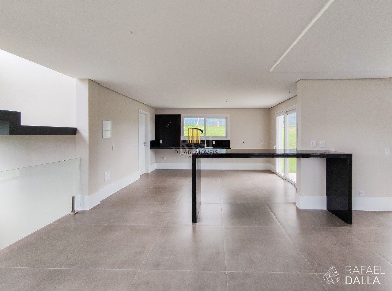 Casa Condominio para Venda - 357m², 4 dormitórios, sendo 4 suites, 4 vagas - Alphaville
