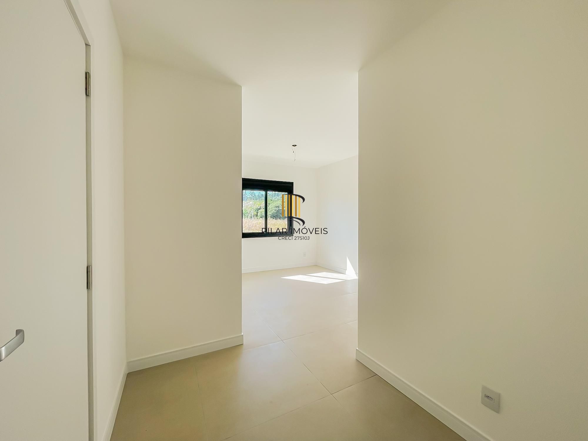 Casa térrea com 100m² privativo, em condomínio fechado na Estrada Jorge Pereira Nunes