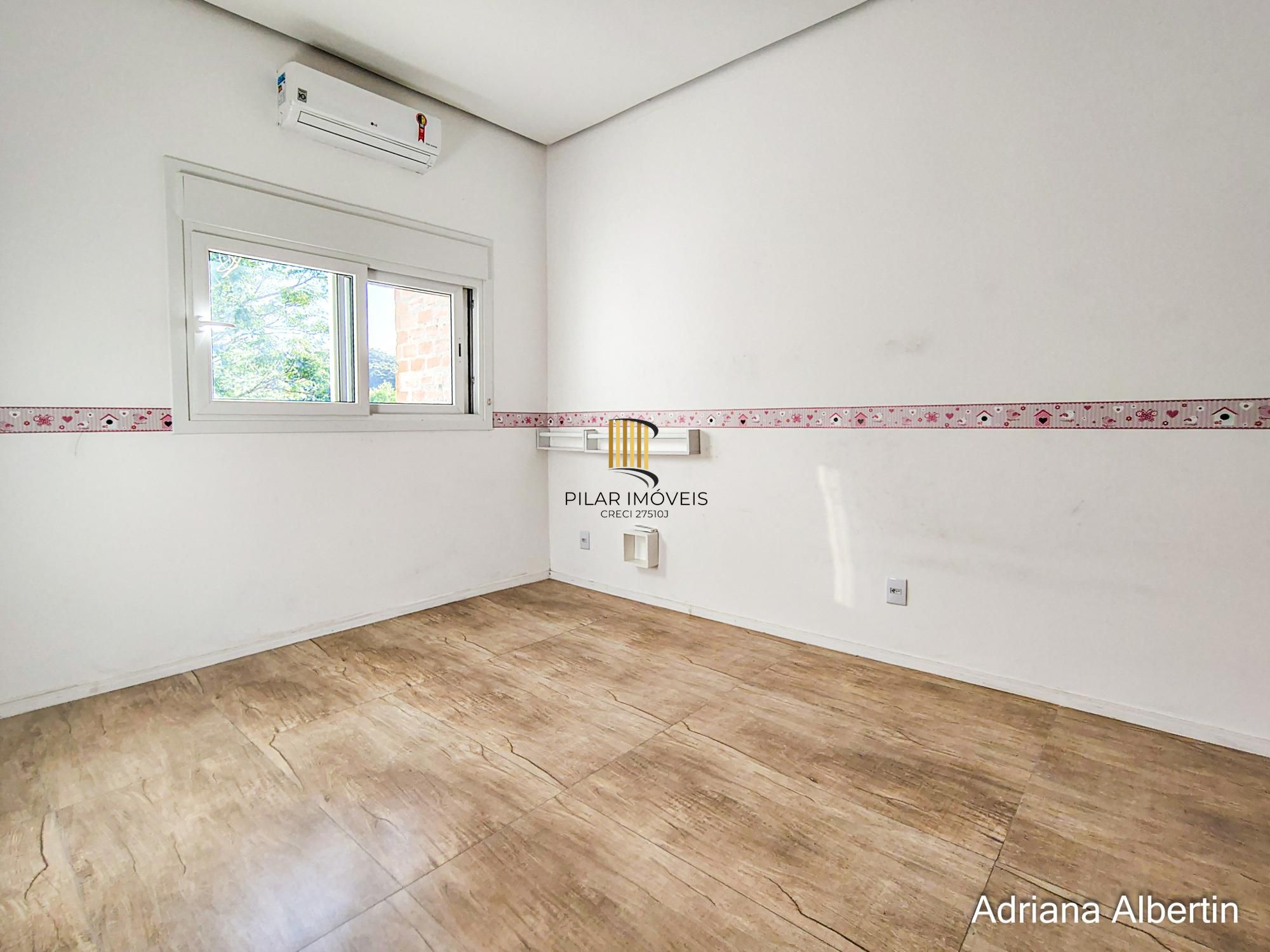 Casa de Condomínio 3 dormitórios no bairro Alphaville