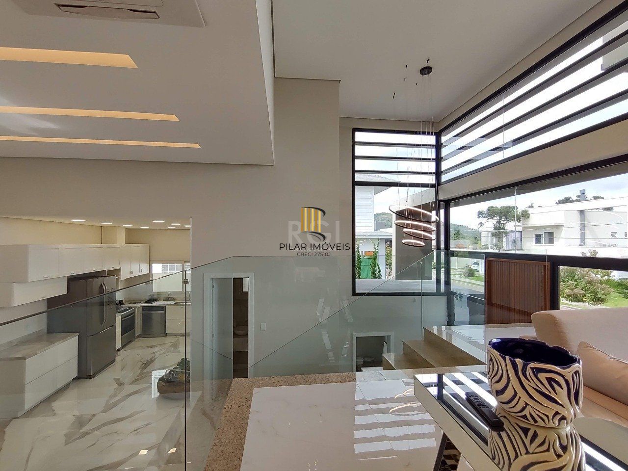 Casa de Condomínio 3 dormitórios no bairro Alphaville