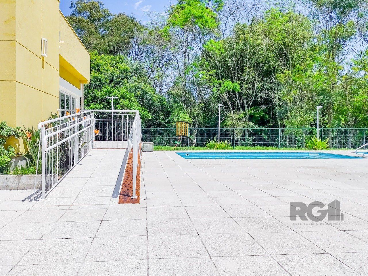 Casa Condominio 3 Dormitório(s) Bairro Campo Novo