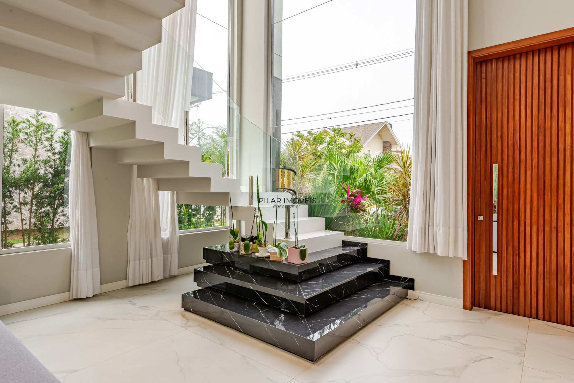 Casa em condomínio 4 suítes AlphaVille