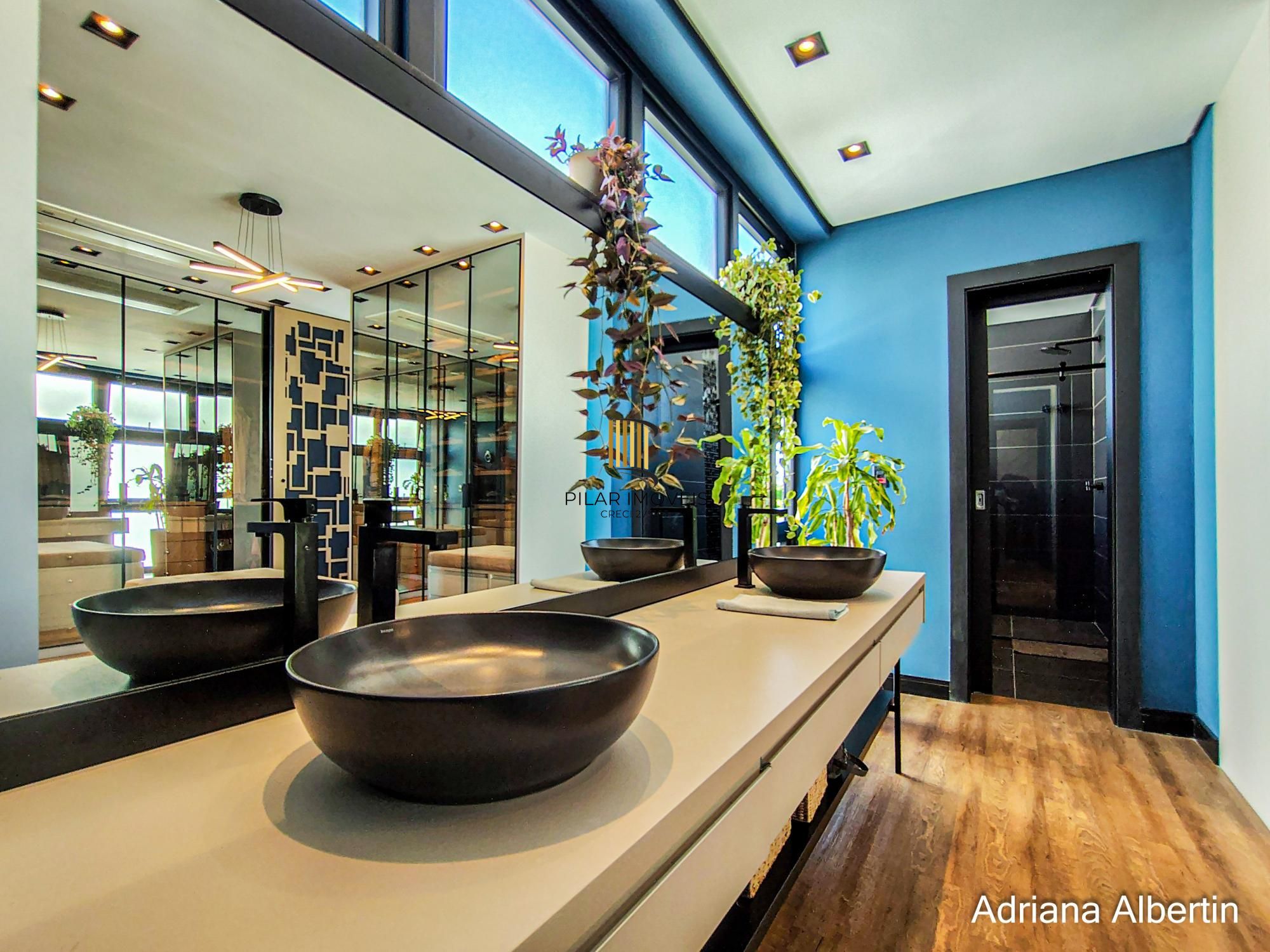 Casa de Condomínio 3 dormitórios no bairro Alphaville