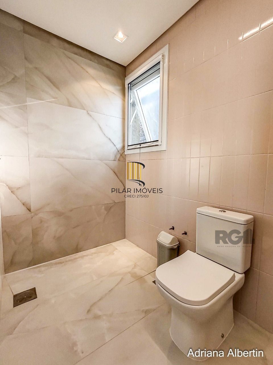 Casa Condominio para Venda - 287.21m², 3 dormitórios, sendo 3 suites, 2 vagas - Alphaville