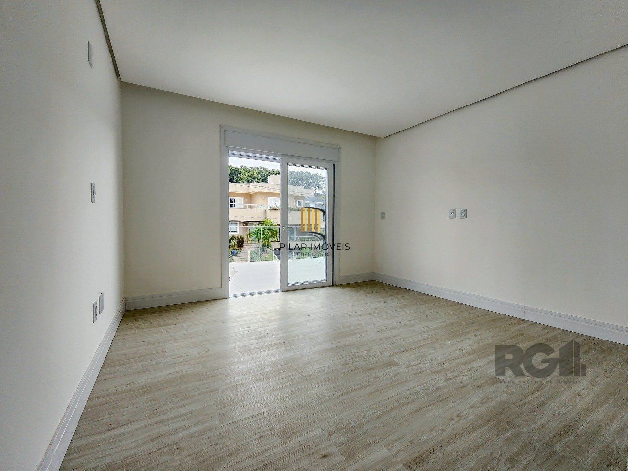 Casa Condominio para Venda - 292m², 4 dormitórios, sendo 4 suites, 2 vagas - Alphaville