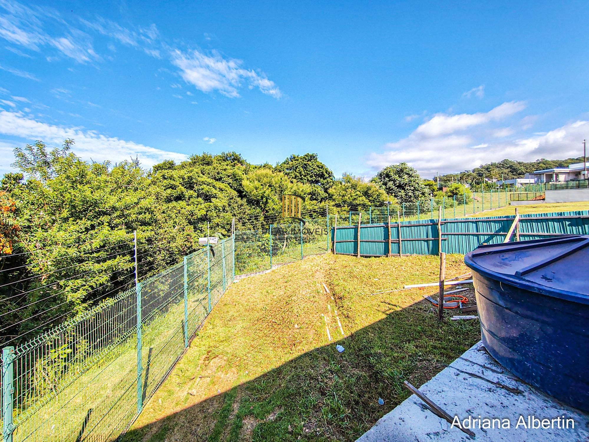 Casa térrea em condomínio na Estrada das Três Meninas – Alphaville