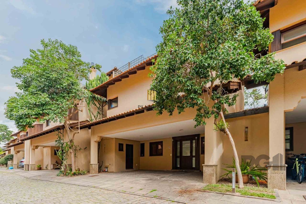 Casa de Condomínio 3 dormitórios no bairro Tristeza