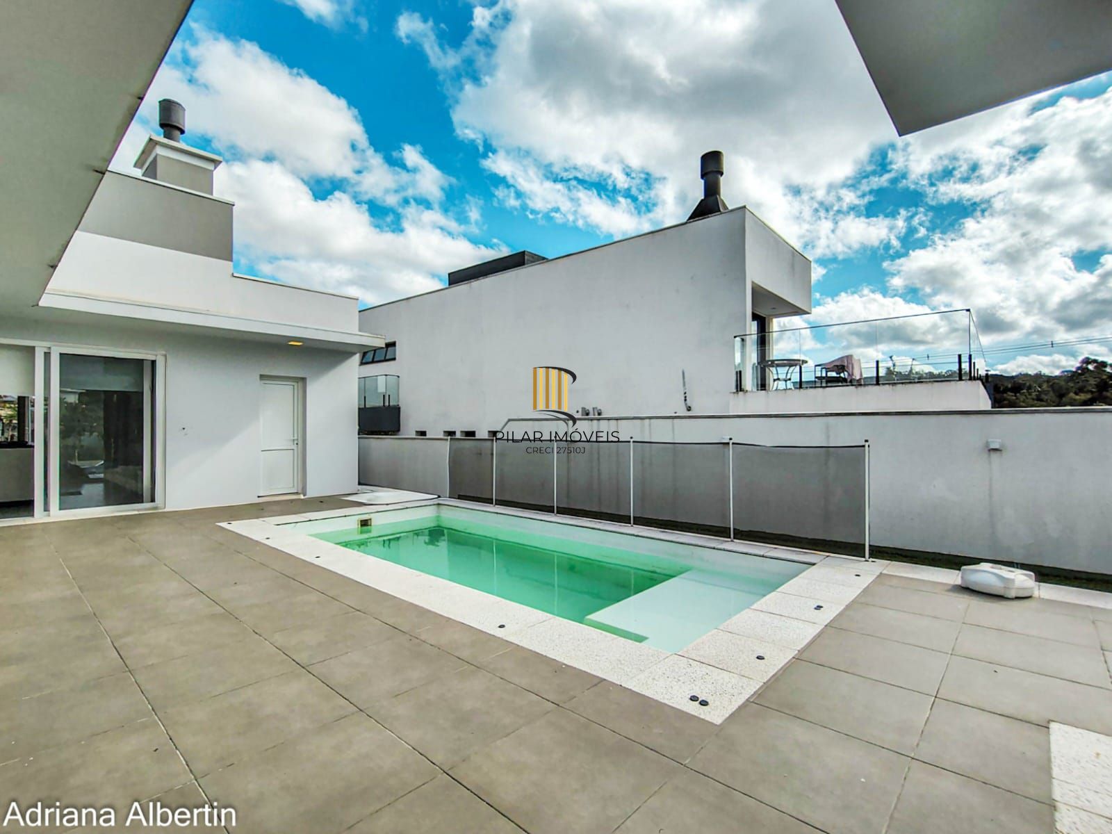CASA TÉRREA NO ALPHAVILLE PORTO AQLEGRE