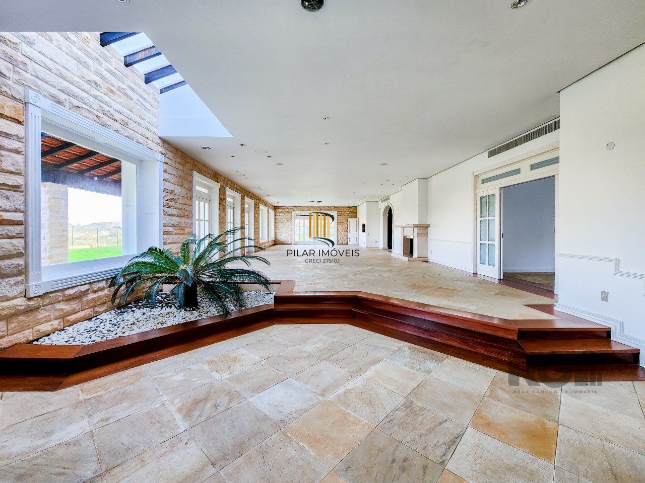 Casa de Fazenda com 1.318m²