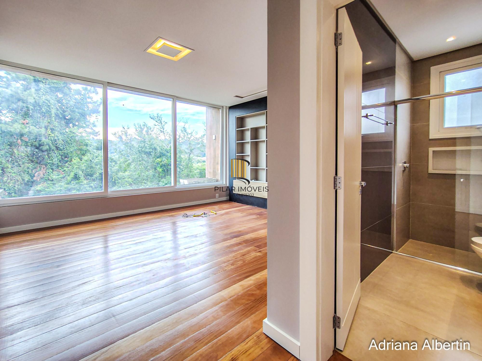 Casa com 400m² e 4 suítes