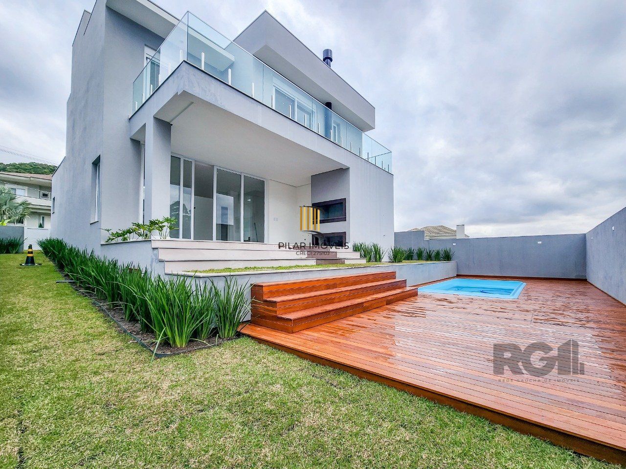 Casa Condominio para Venda - 292m², 4 dormitórios, sendo 4 suites, 2 vagas - Alphaville