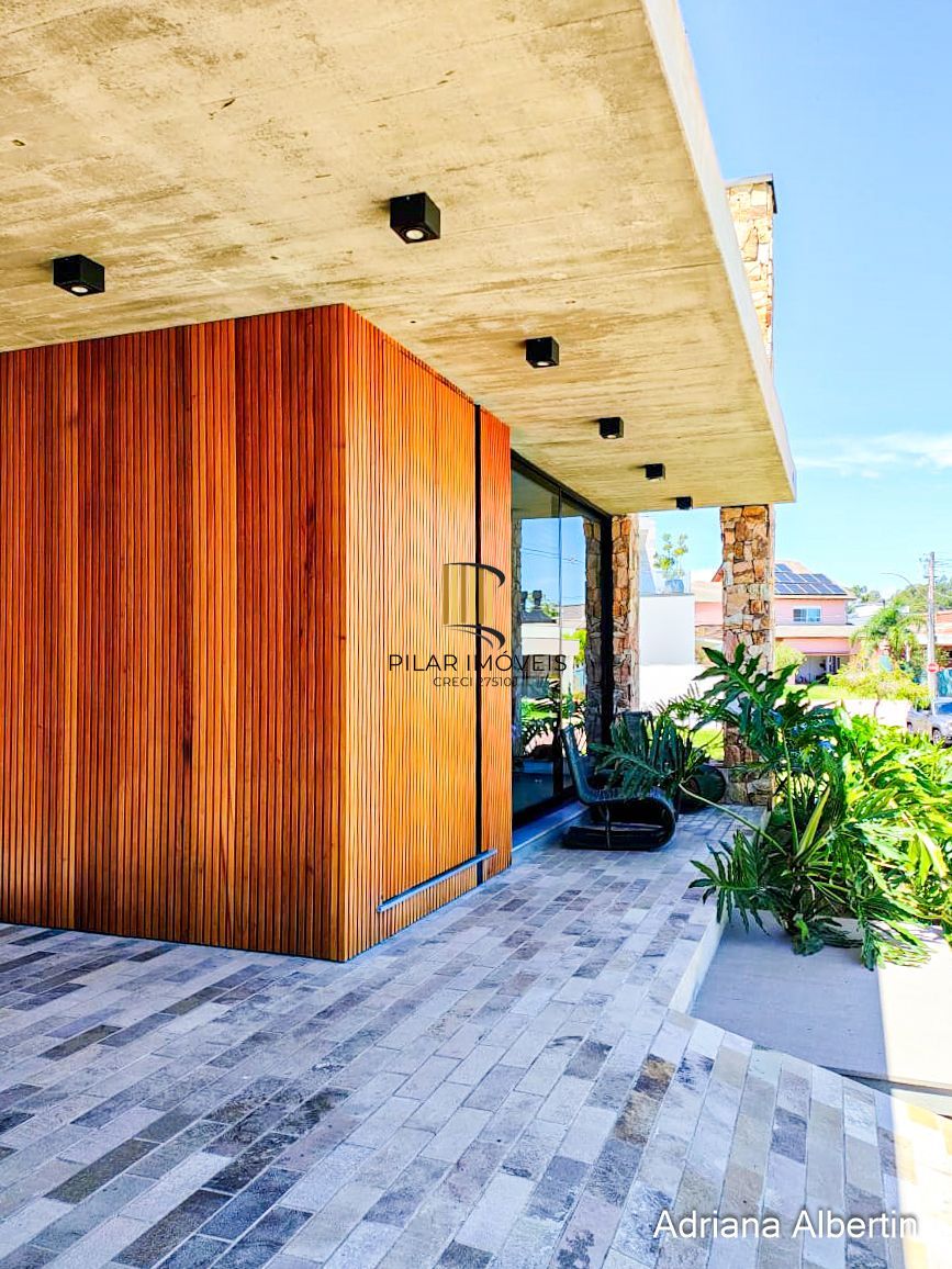 Casa em Condomínio Fechado