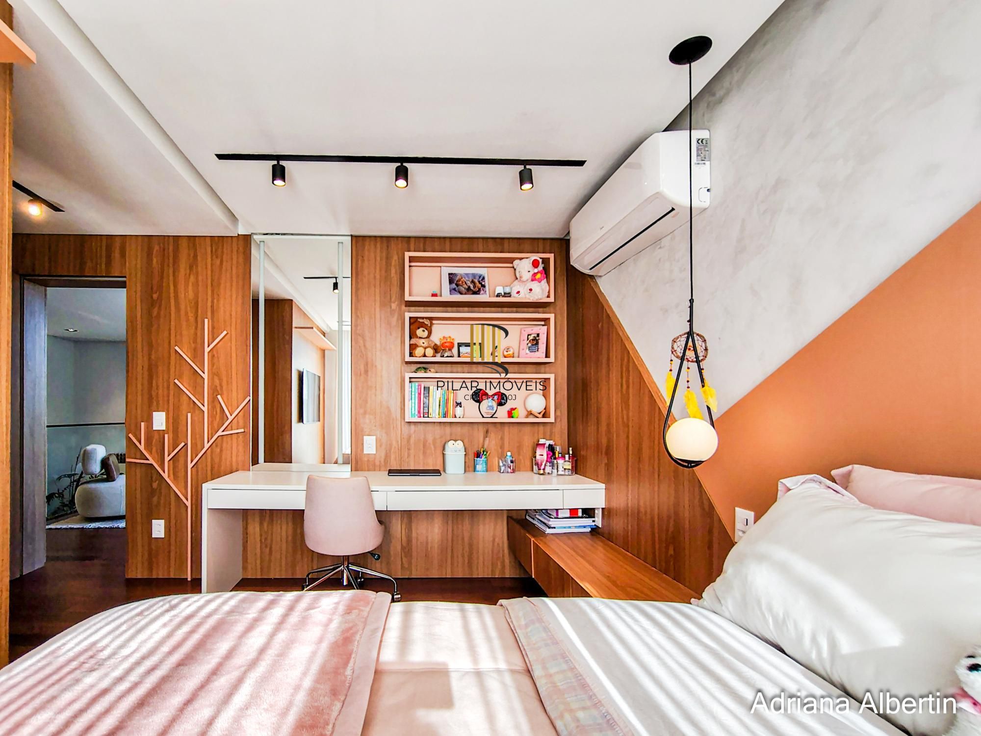 Casa com 4 suítes e escritório - Alphaville Porto Alegre