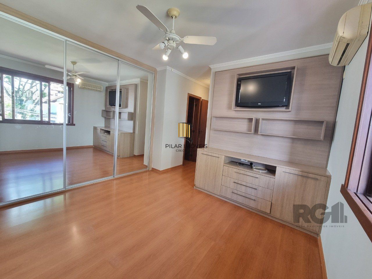 Casa Cond 5 dorm, 3 WC, piscina, jadim grande, cavalhada, Porto Alegre, RS
