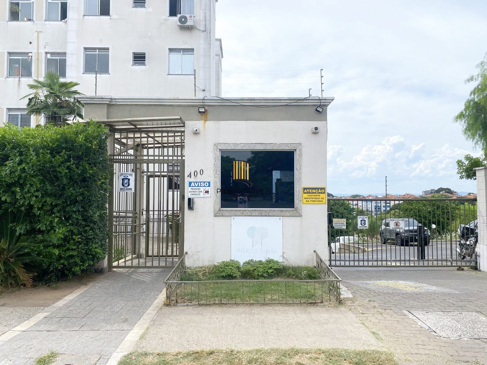 Apartamento com 02 quartos e 01 vaga escriturada no Bairro Jardim Leopoldina