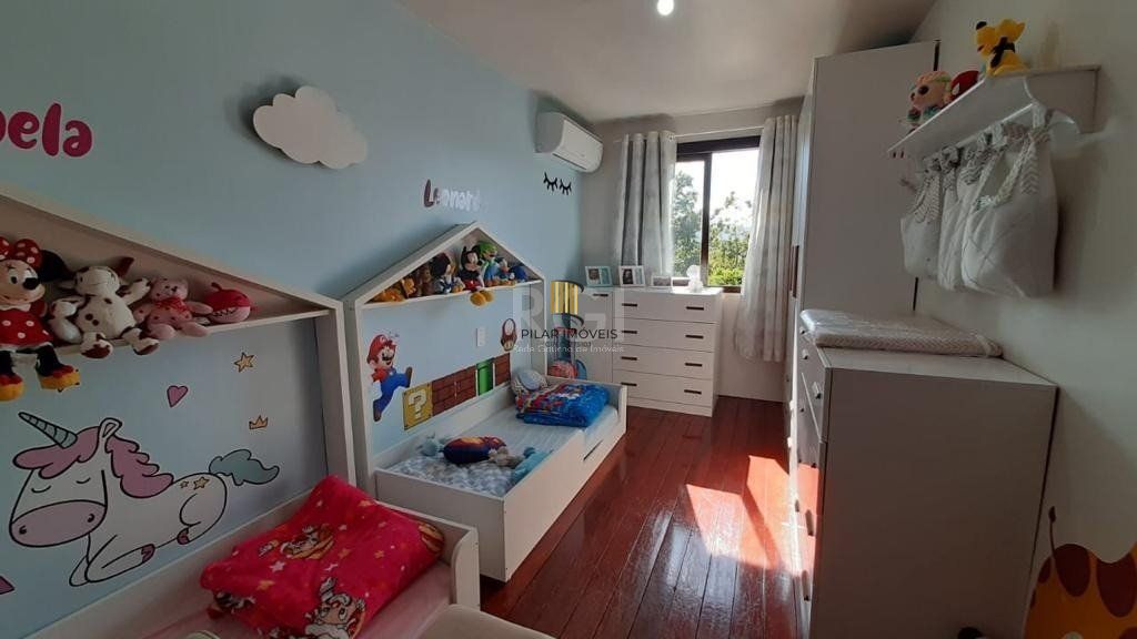 Casa 3 dormitórios no bairro Ipanema